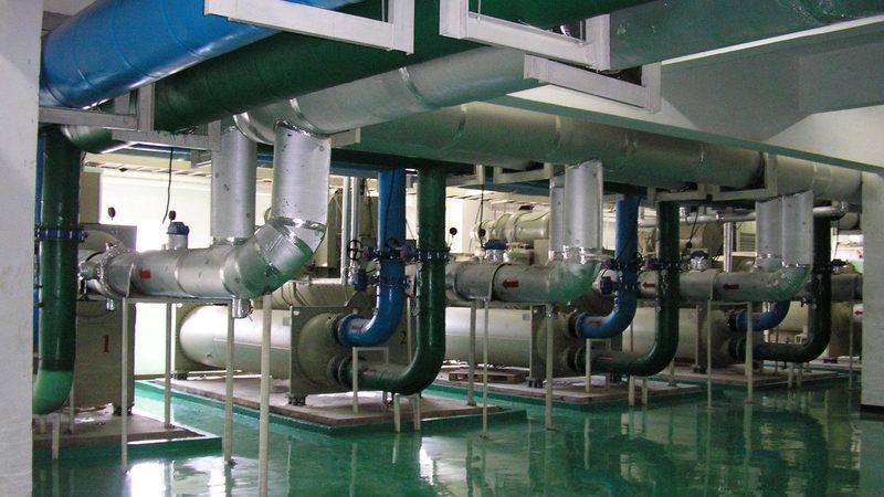 冷水机组换热器材质：解析其优缺点与应用场景