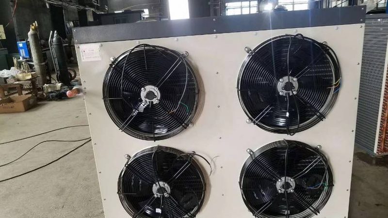 医药冷库温湿度监控系统：分体式型号的选型与考量**